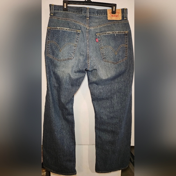 Levi's Blue Straight Denim with Natural Fading - Picture 11 of 11